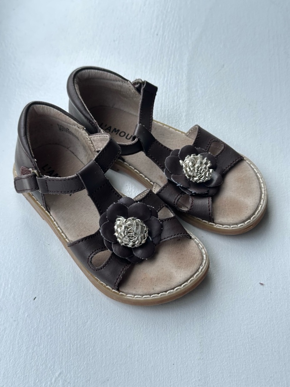 L’Amour Brown Leather T-Strap Leather Sandals size Toddler 9